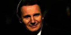 Bintang Hollywood Liam Neeson Terpesona Suara Azan