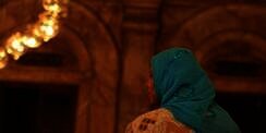 Takjub Kaligrafi Masjid, Wanita Amerika Peluk Islam