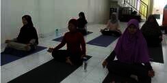 Latih Kesabaran dengan Yoga Muslimah