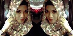 Berhijab, Seleb Cantik Ini Jual Koleksi Baju Seksinya