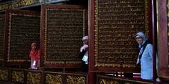 Alquran Ukir Terbesar di Indonesia Takjubkan Dunia