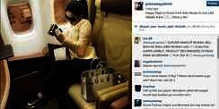 Kontroversi Syahrini, Dari Jet Pribadi Sampai Disembah Fans