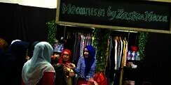 Zaskia Mecca Manjakan Pelanggan Meccanism di Hijab Fest 2015