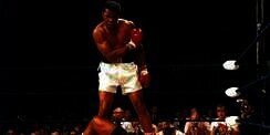Petinju Muhammad Ali `Pukul Telak` Mayweather