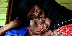 Kisah Haru Nenek Meliah, Bukti "Kasih Ibu Sepanjang Masa"