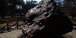 Batu Meteor Seberat 1 Ton di Kawasan 'Surga' Dicuri