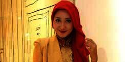 Sambut Ramadan, Dian Pelangi Luncurkan Jilbab Instan
