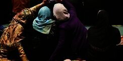 Kemuliaan Muslim AS Bantu Renovasi Gereja