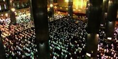 Jamaah Berjubel Salat Id di Masjid Istiqlal