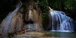 Bidadari Langit Sering Mandi di Air Terjun Ini
