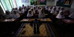 Dorong Murid Laksanakan Salat, Guru Ciptakan Robot