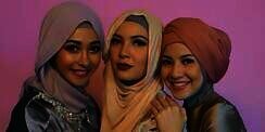 Gaya Trio Seleb Cantik yang Memutuskan Berhijab