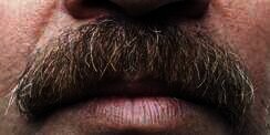 Tak Tahan Kumis Suami, Istri Minta Cerai
