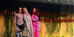 2 Mahasiswa London Belajar Batik di Kampung Dian Pelangi