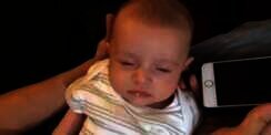 Bayi Berhenti Menangis Tiap Kali Dengar Lantunan AlQuran 