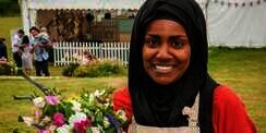 Hijaber Ini Jadi Ratu Kue Inggris