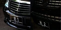 Siapakah Pemilik Plat Nomor RI 3 dan RI 4?