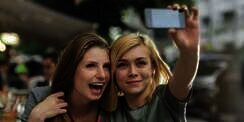 4 Gaya Selfie yang Membuat Orang Muak