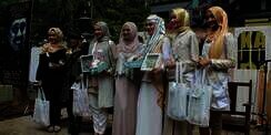 Charity Seru Bareng Dik Doank dan Yayasan Hijab Indonesia