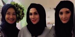 Persahabatan Sholeha Tiga Artis Cantik Awet Muda