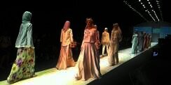 LIVE STREAMING: `Koleksi Rahasia` Ria Miranda