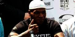Tolak Muslim, Mike Tyson Tetap Bela Donald Trump