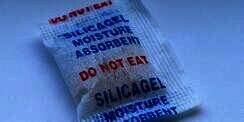 7 Alasan Jangan Buang Kantong Silica Gel dari Kardus Anda