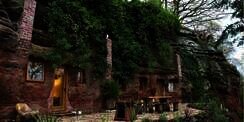 Rumah Impian Muncul dari Gua Berumur 250 Juta Tahun
