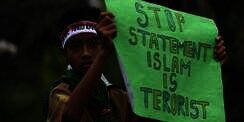 Teror Sarinah, Pelajar Serukan `Save Indonesia`