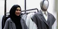 Rani Hatta: Pilihan Coat Terbaik untuk Muslimah