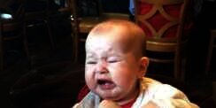 Begini Reaksi Bayi Saat Cicipi Lemon....