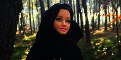Heboh Barbie Kini Berhijab