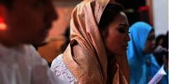 `Candaan` Zaskia Gotik Buat Ayu Dewi Gugup