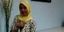 #HOTD: Rapi dan Lembut Gaya Hijab Siti Sarah