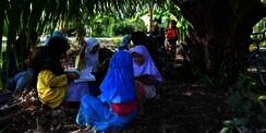 Perjuangan Dai Ikun Cerdaskan Pelajar di Dusun Terpencil