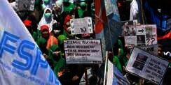 Hari Ini Ribuan Buruh Kepung Jakarta Tolak Upah Murah