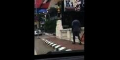 Manusia Tanpa Kepala Tertangkap Kamera Berjalan di Siang Hari