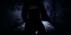 Istri Ditelepon Mantan Tengah Malam, Suami Langsung Pilih...
