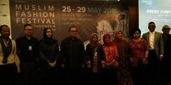 Usaha Pelaku Fesyen Wujudkan Pusat Mode Hijab