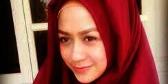 Cerai Karena Isu Poligami, Ini Kata Istri Ustaz Zacky Mirza