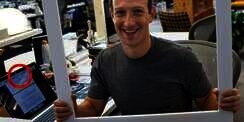 Hindari Hacker, Pemilik Facebook Ternyata Cuma Pakai Selotip