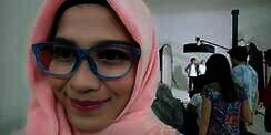 Segar dengan Hijab Pink ala Hidayatur Rahmi