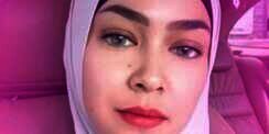 Belajar Berhijab, Pesinetron Aryani: Mohon Pengertiannya