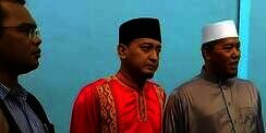 Ada Benjolan Misterius di Pinggang Ustaz Zacky Mirza