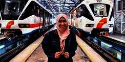 Ikhlas Jadi Cleaning Service, Hijaber Itu Bungkam Pencibir