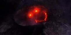 Misteri `Senyum` Menyeramkan Lava Gunung Berapi 
