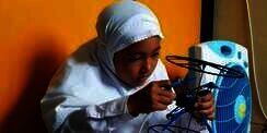 Buat Mesin Batik, Siswa Madrasah Ikut Kompetisi Robot Dunia