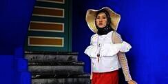 Cara Memadukan `Off Shoulder` untuk Hijaber