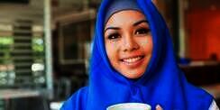 Percantik Wajah Bulat dengan Make Up Natural