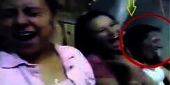 Video Penampakan Wanita Misterius Ikut Main Rollercoaster